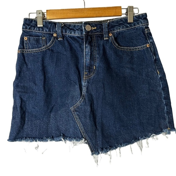Urban Outfitters BDG Denim Rinse Asymmetrical Mini Skirt Raw Hem Medium OB718149 - Picture 2 of 12